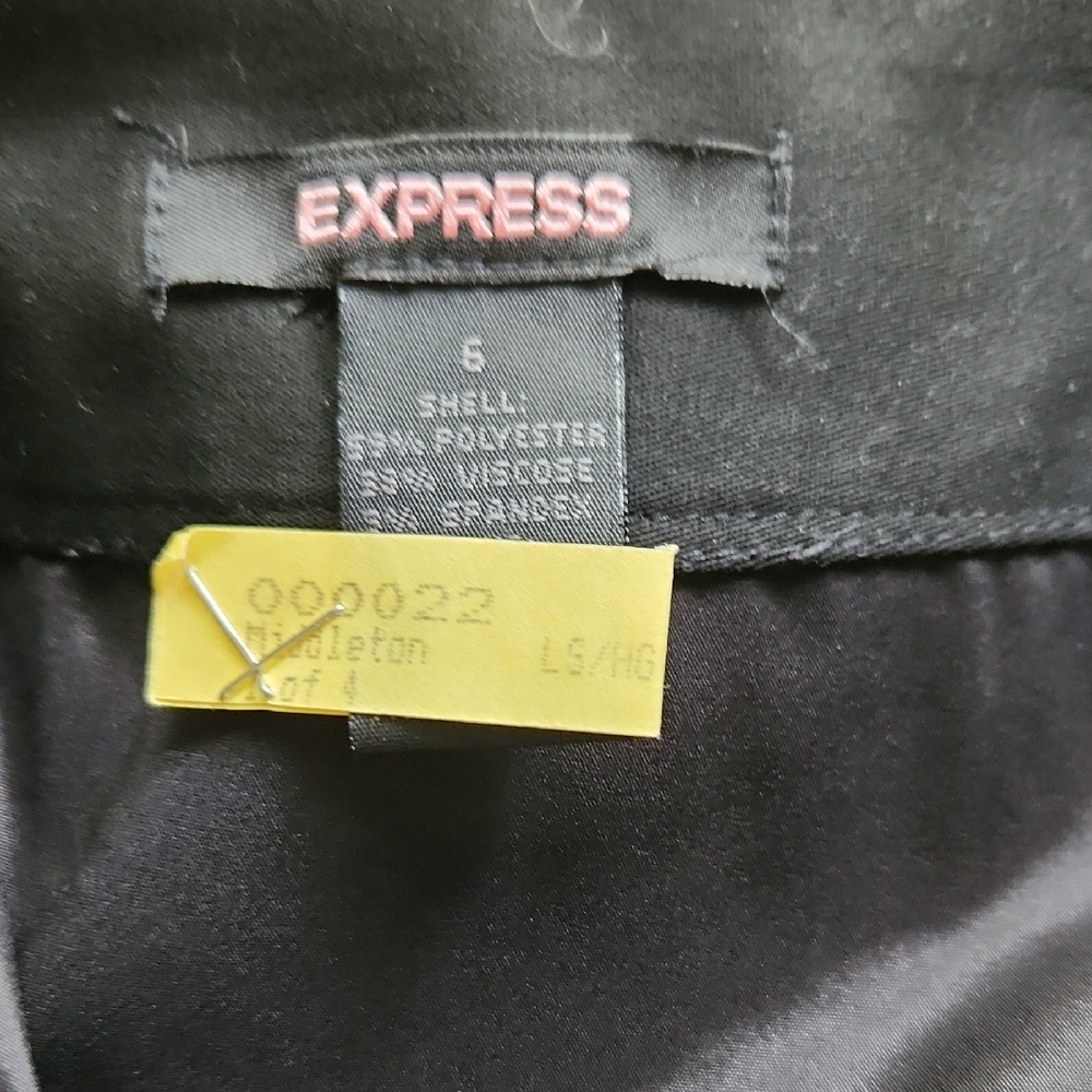 Express Black Knee-Length Pencil Skirt for Work - Picture 2 of 5